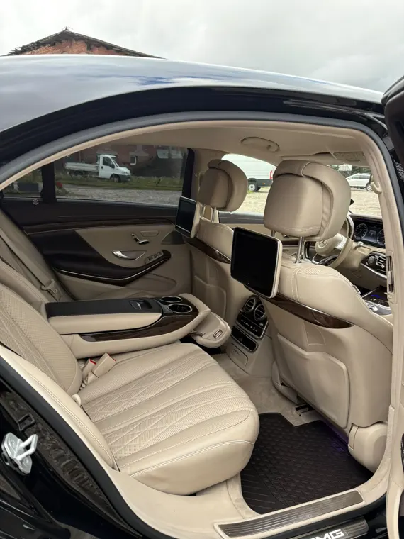 Mercedes S 63 AMG